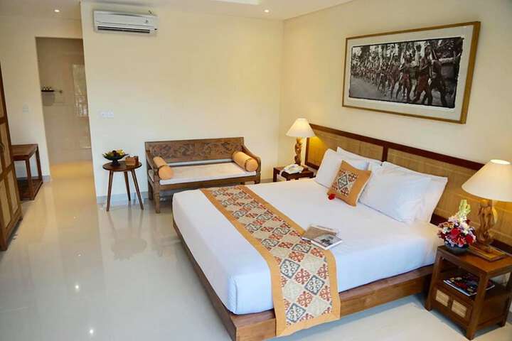 Room 19 of 103