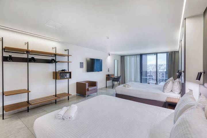 Room 90 of 150