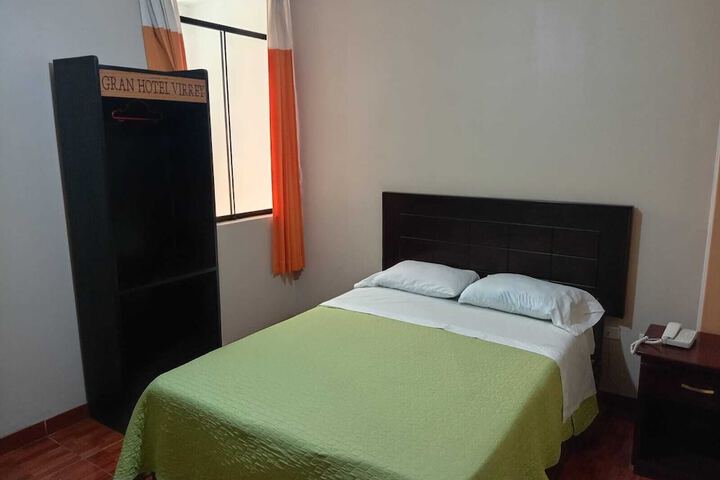 Room 10 of 41
