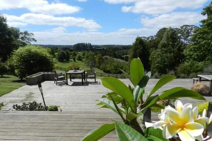 Hotel Exterior 36 of 45