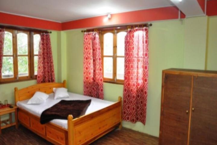 Room 1 of 6
