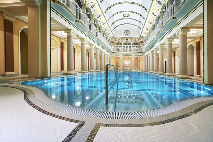 Pool 42 of 73