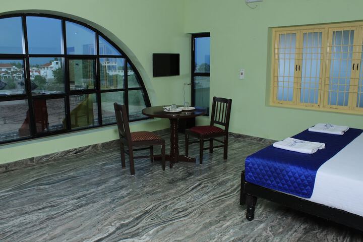 Room 8 of 35