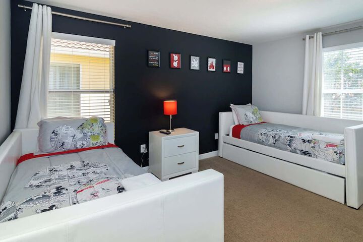Room 4 of 60