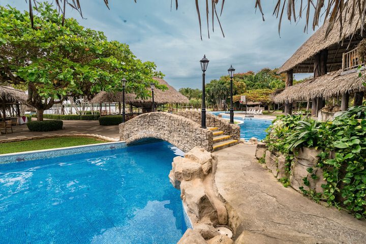 Pools & Facilities