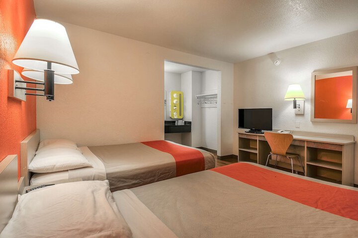 Double Bed (2 of 14)