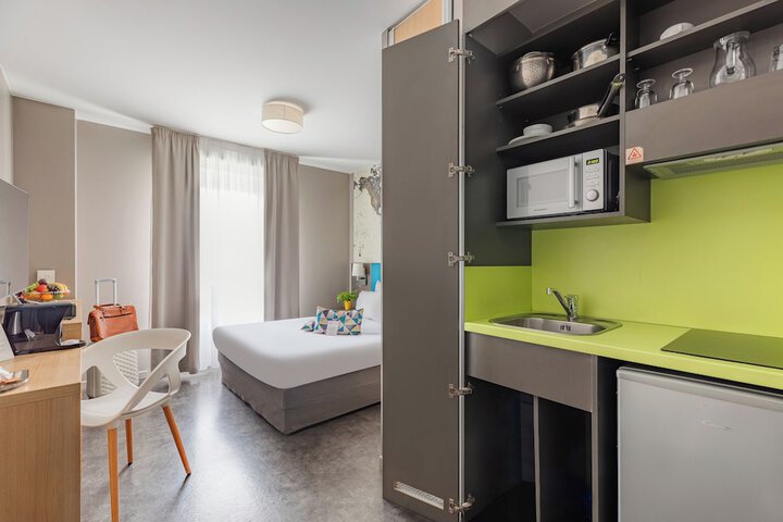 Private kitchenette