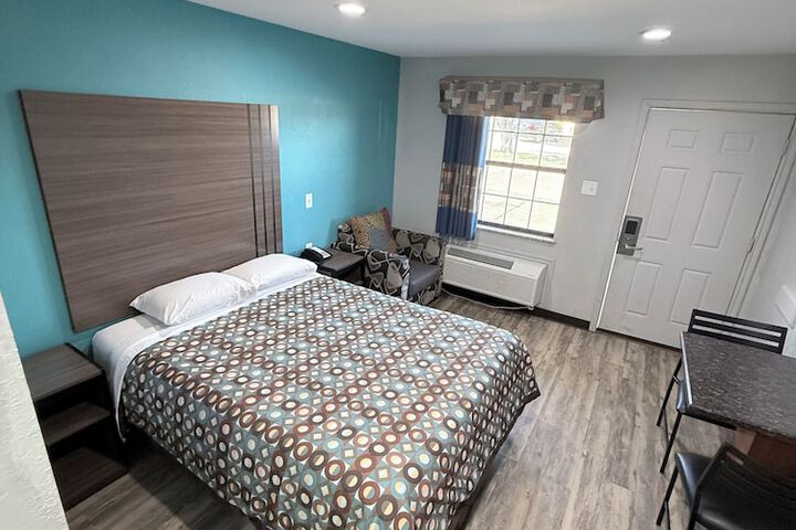 Room 2 of 22