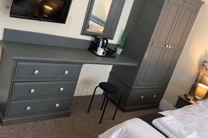 Room 5 of 46