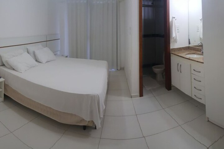 Room 14 of 36