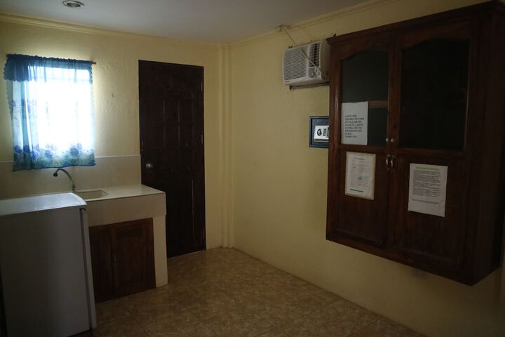 Room 12 of 17