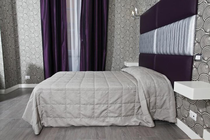 Room 15 of 49