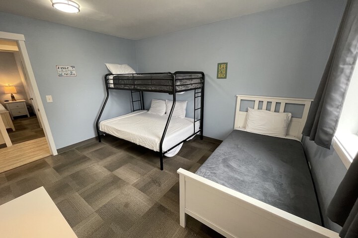 Room 41 of 136