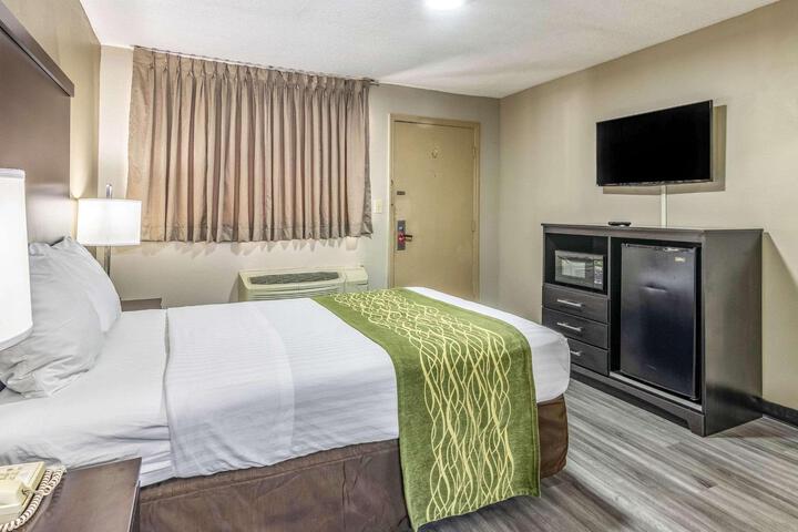 1 Double Bed (1 of 16)