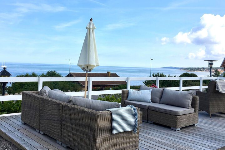 Sundeck 48 of 55