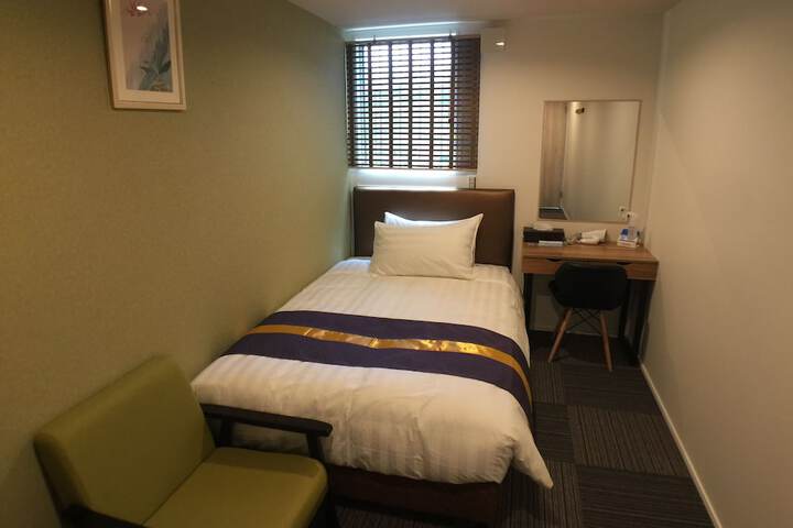 Room 7 of 21