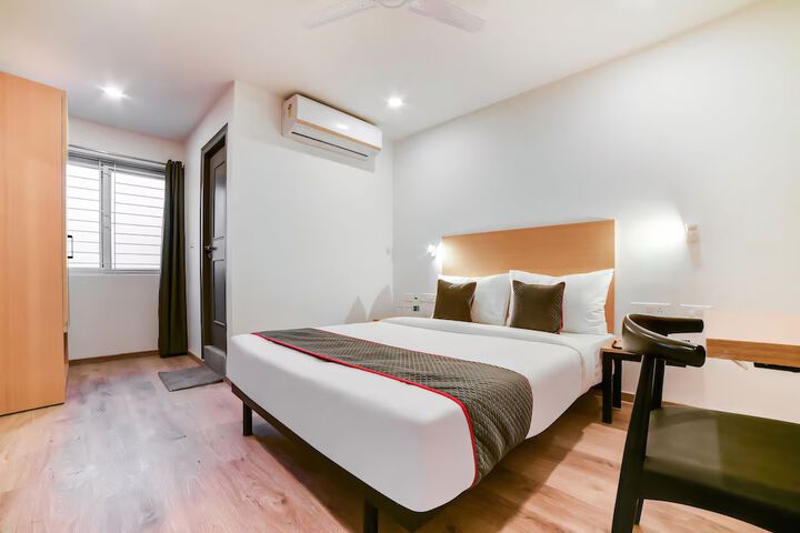 Room 9 of 20