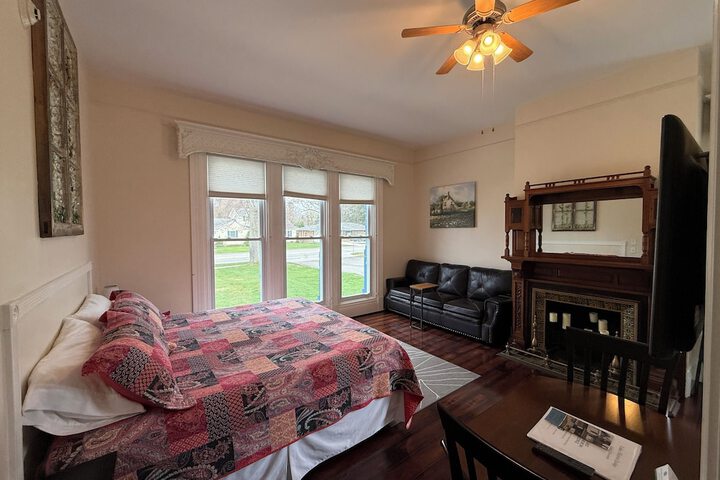 Room 11 of 26