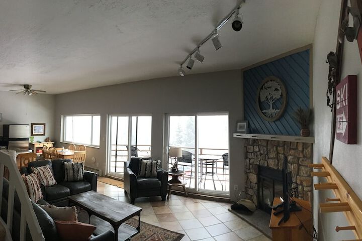 Room 9 of 25