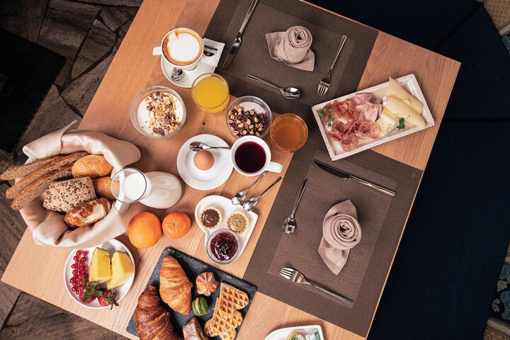 Breakfast/Coffee Service 54 of 59