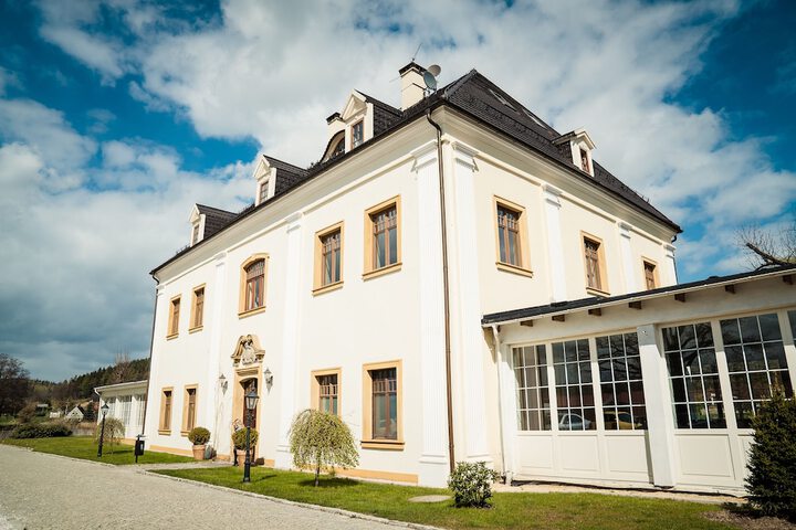 Palac Na Wodzie in Podgórzyn