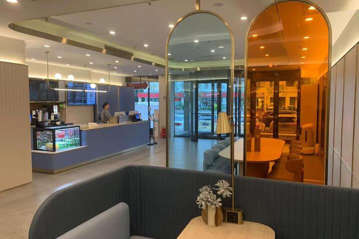 Hanting Hotel Tianjin Academy of Fine Arts Zhongshan Road Subway Station