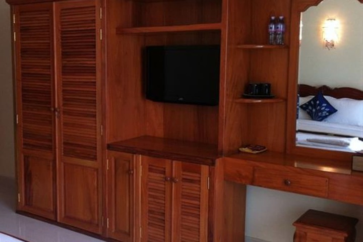 Room 11 of 22
