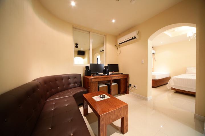 Room 36 of 75