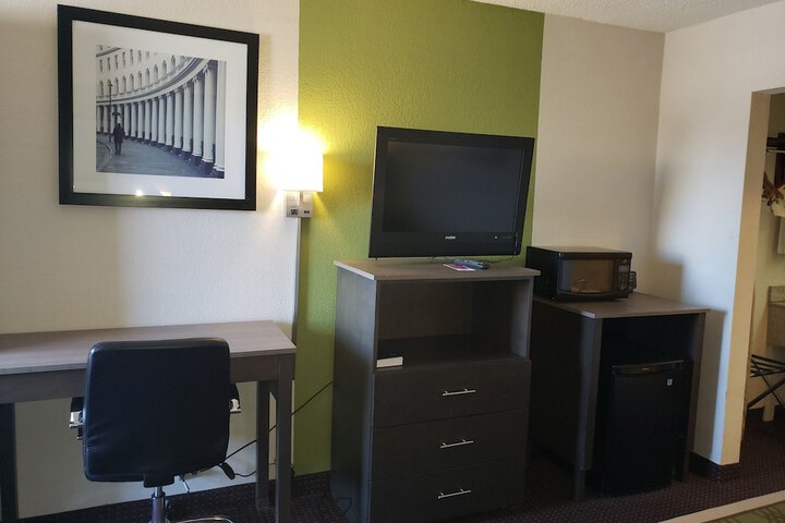 Room 8 of 26
