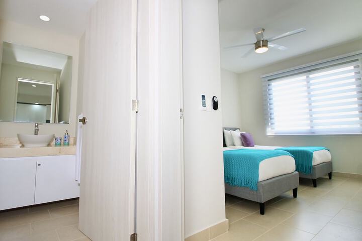 Room 9 of 117