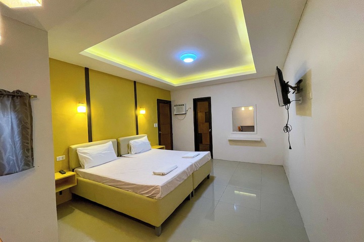 Room 4 of 35
