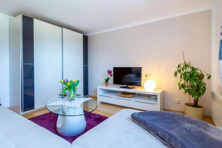Room 3 of 25