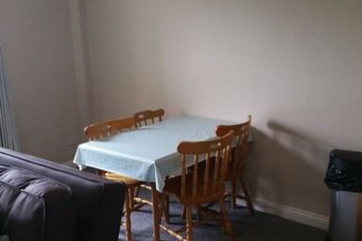 Room 9 of 12