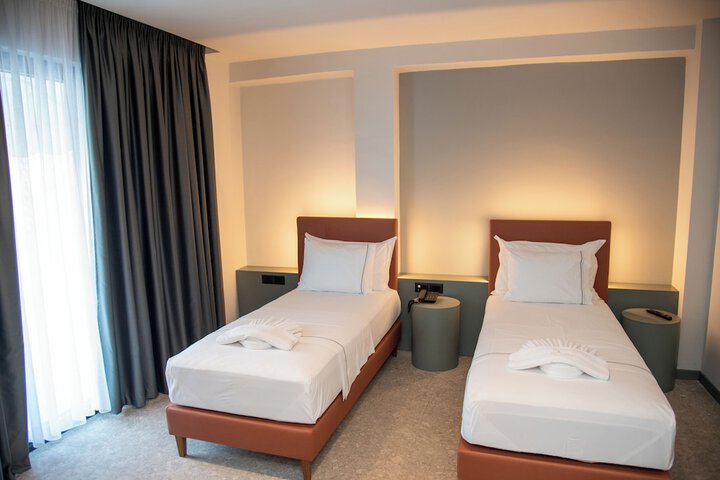 Room 43 of 207