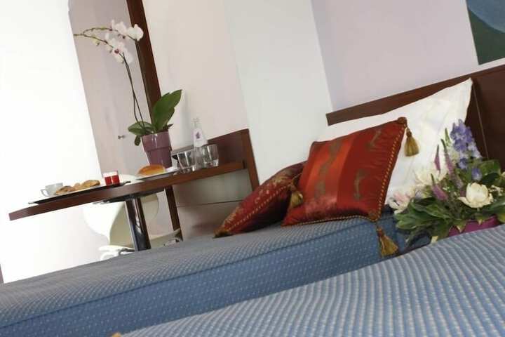 Room 5 of 26
