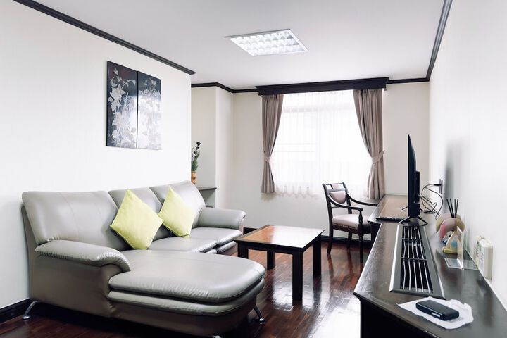Room 28 of 51
