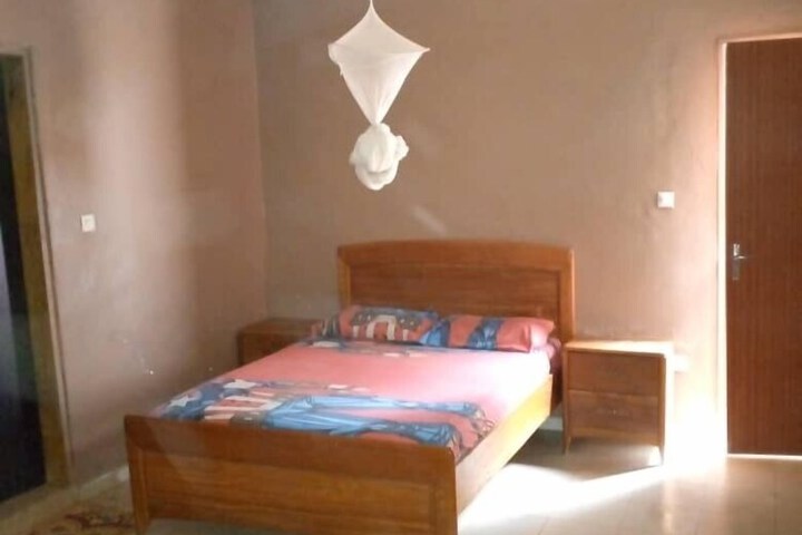 Room 5 of 20