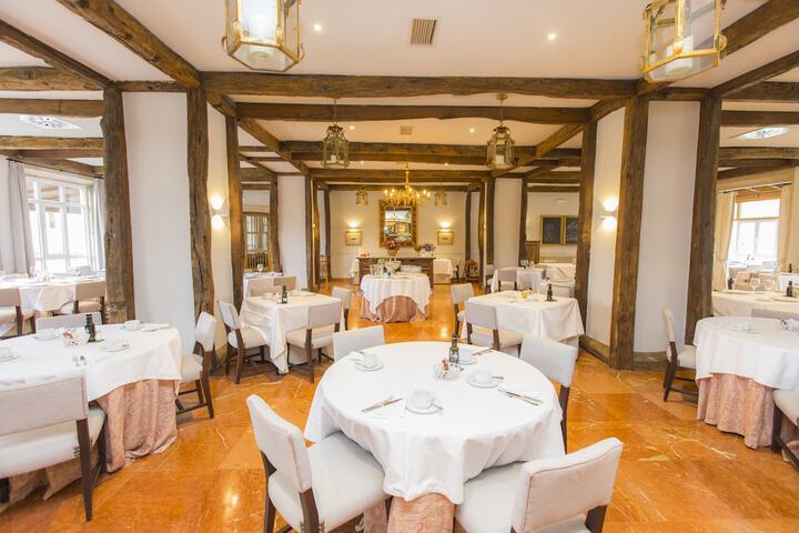 Dining Photos