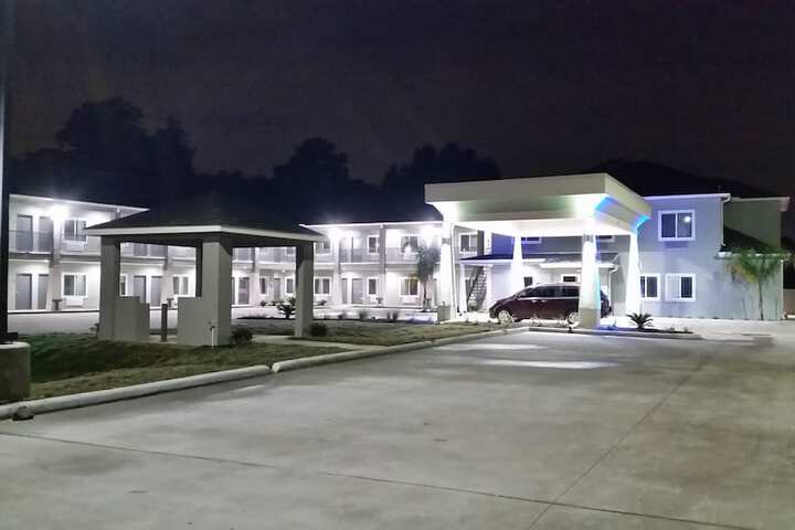 Hotel 27 of 29