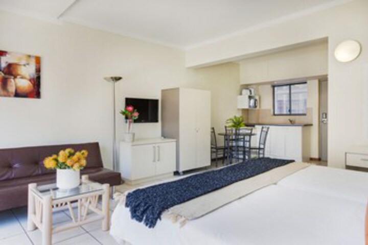 Room 52 of 108