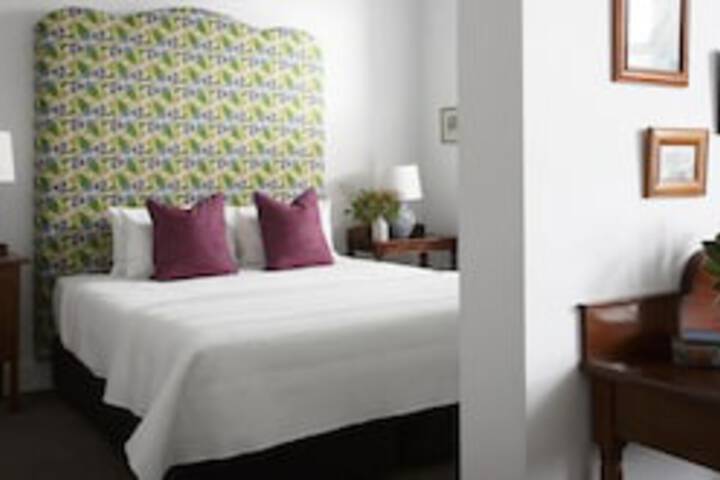 Room 43 of 117