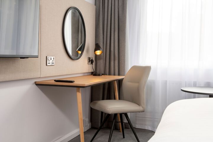 Room 56 of 194