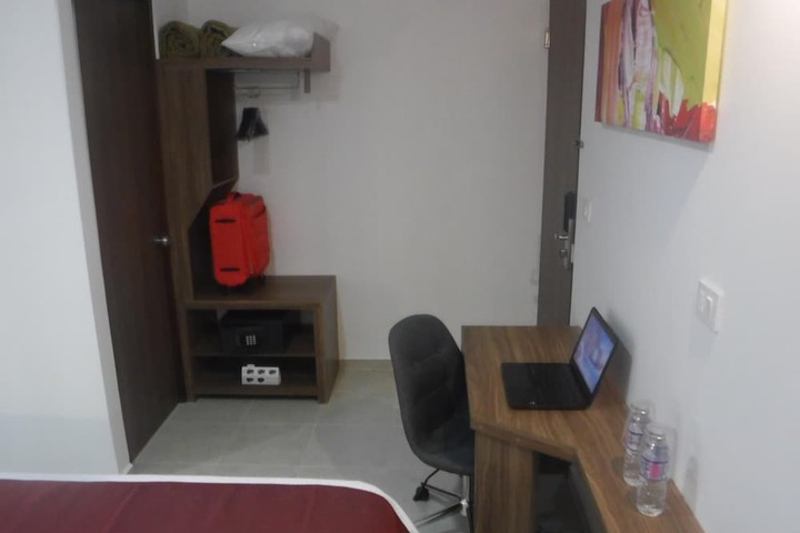 Room 12 of 29