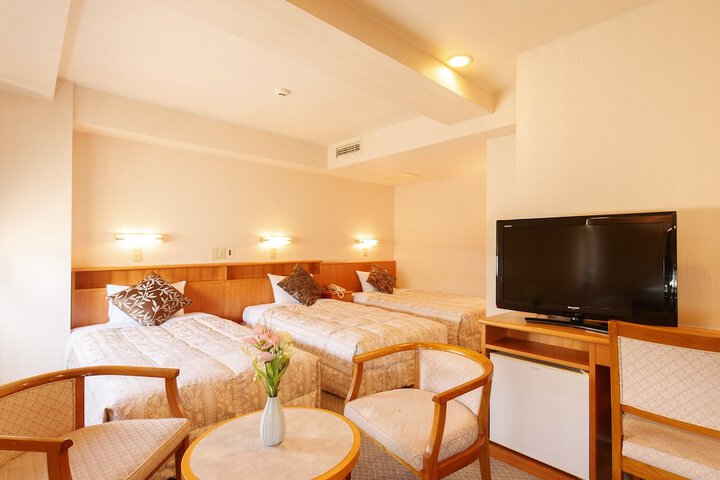 Room 8 of 21