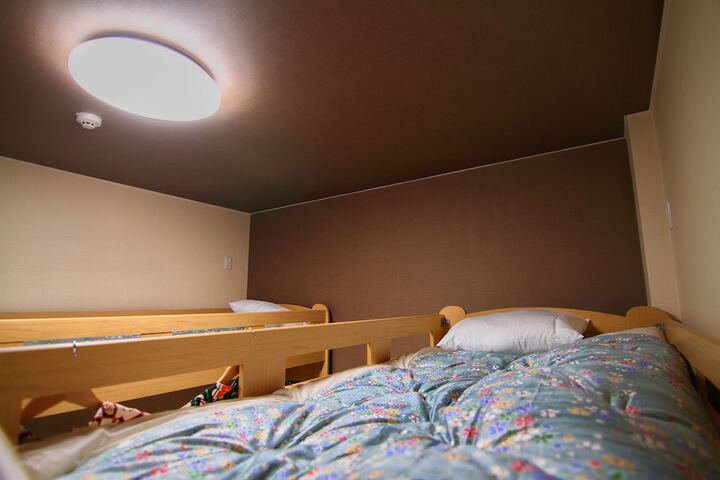 Room 9 of 85