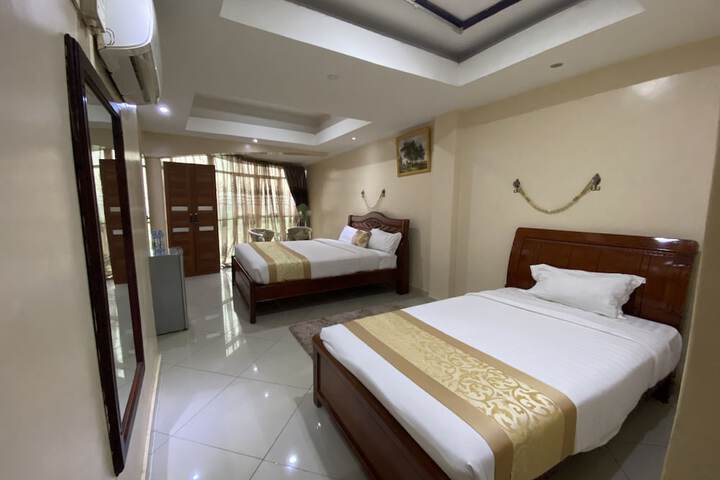 Room 12 of 20