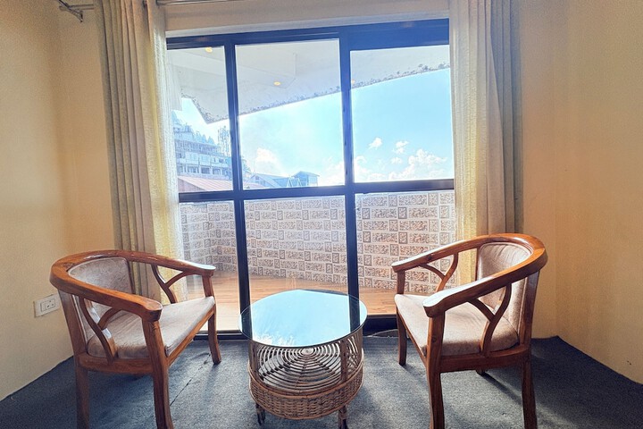 Room 21 of 28