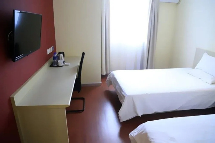 Room 3 of 9