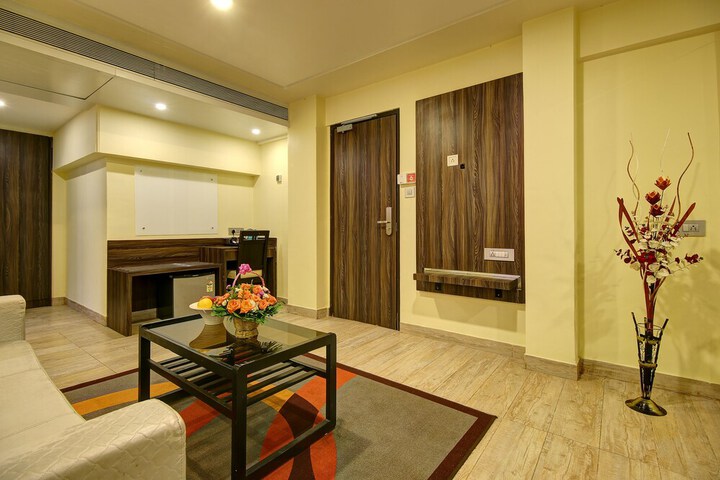 Room 10 of 36