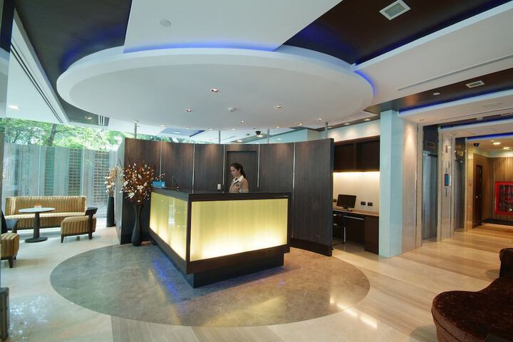 Hotel Lobby